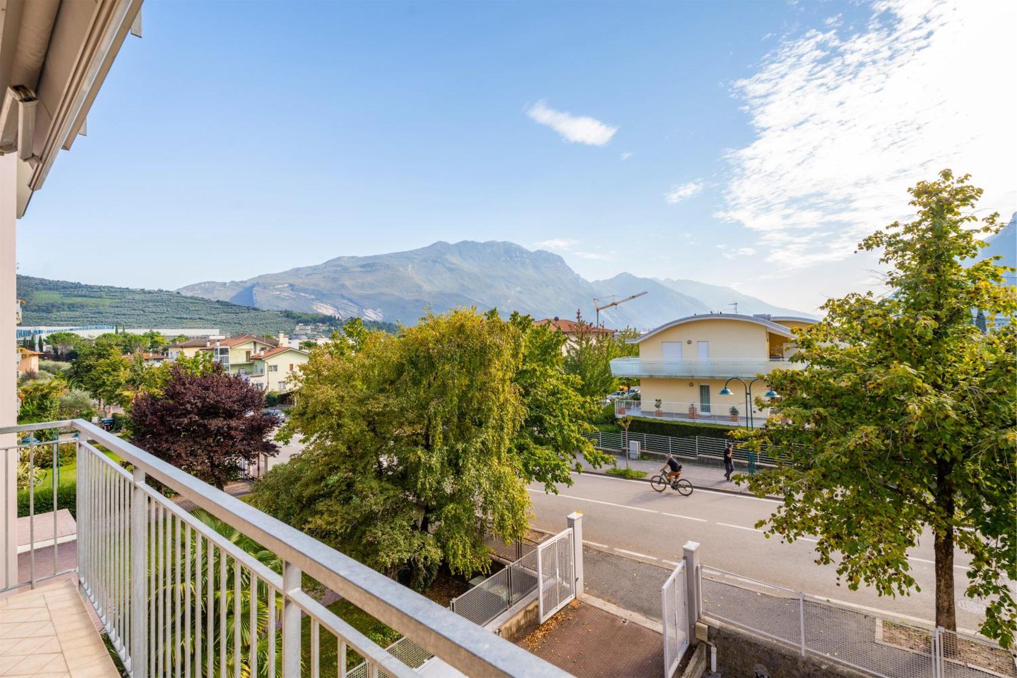 Appartamento Be & Being - Milena Riva del Garda Esterno foto